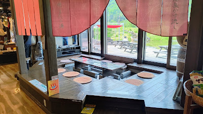 道の駅の施設内に足湯があります。利用は無料でタオル別売りです。