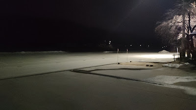 オフシーズンなのもあって、広い駐車場が空っぽでした