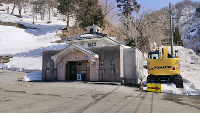 文化創造館前駐車場に24時間利用可能なトイレあり
