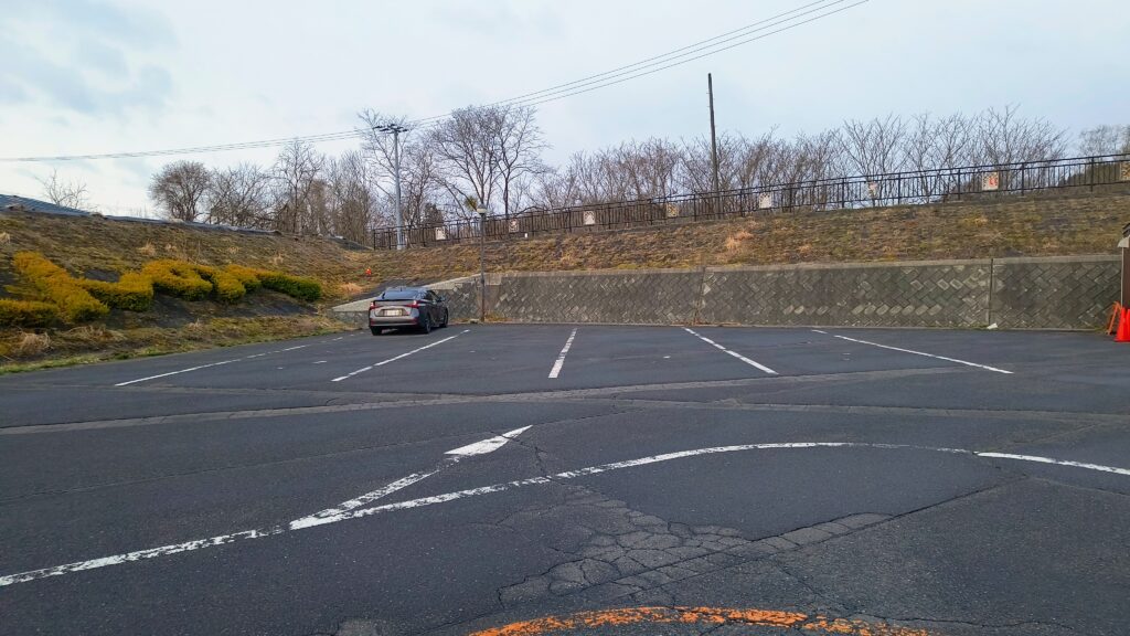 訪問時に大型車は停まっていませんでした。