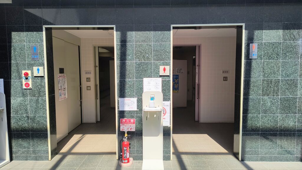 トイレ入口