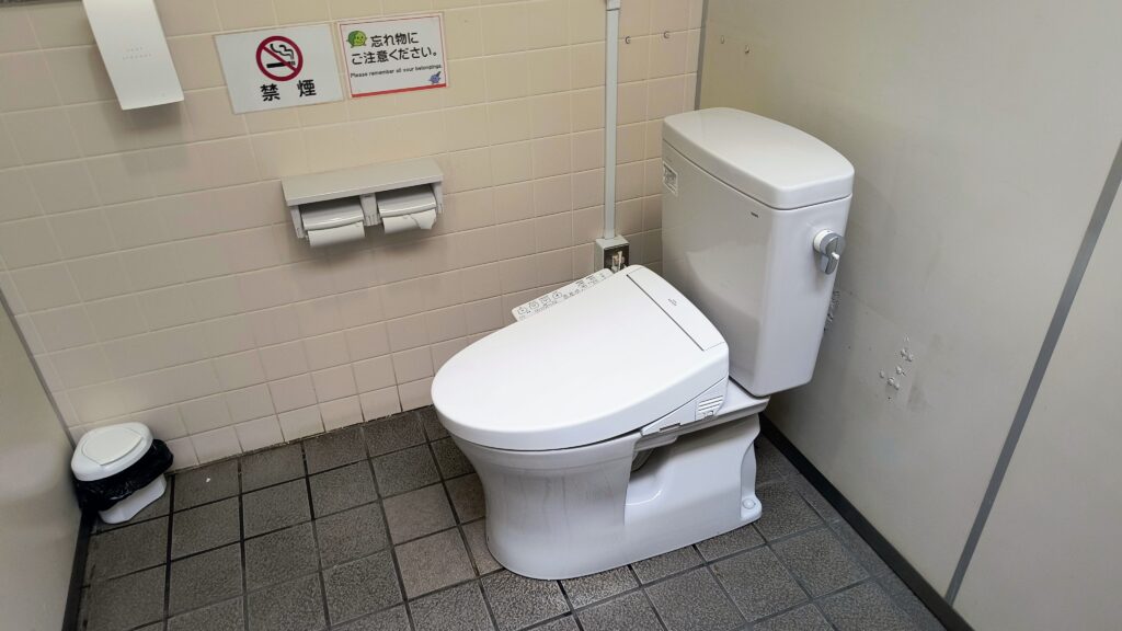 ウォシュレット完備です。