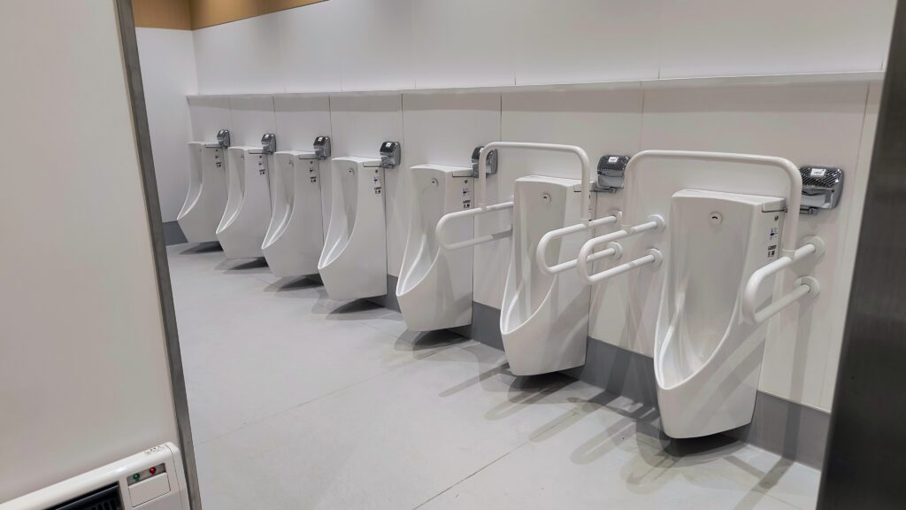 男子トイレ小便器