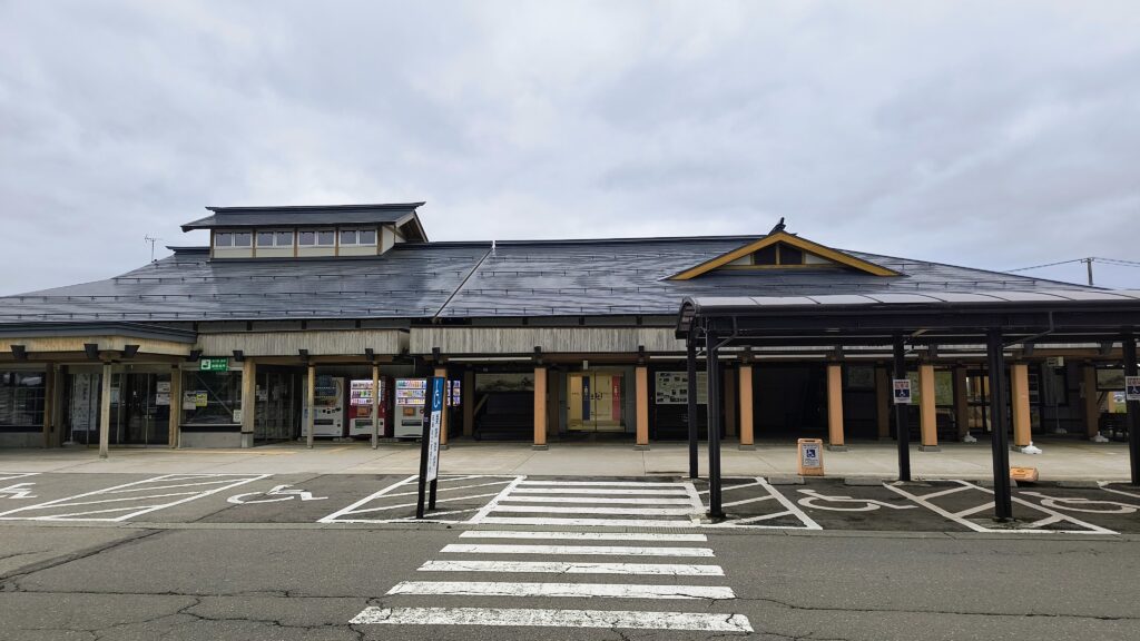 「道の駅 美郷」建物外観