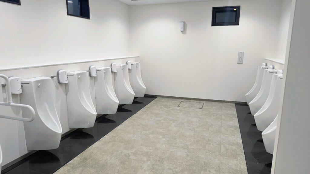 男子トイレ小便器