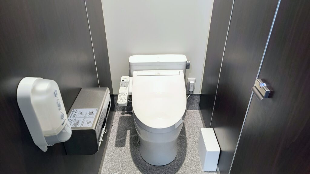 ウォシュレット完備です。