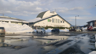 トイレ前の駐車スペース