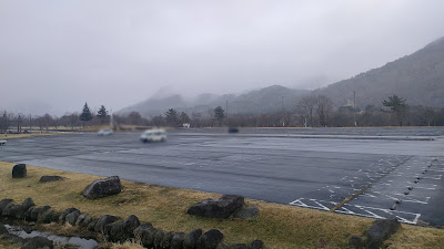 停めたのはこちらの公園側駐車場。かなり広いです