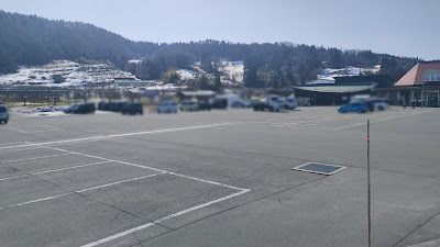 道の駅 あさひまち駐車場。写真手前が大型車エリア