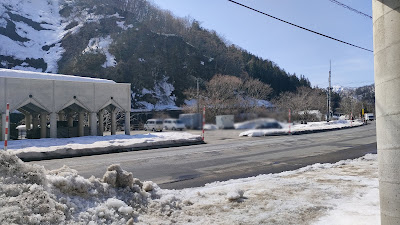 道路情報ターミナル側にも駐車場があるが、標識では文化創造館側に誘導される