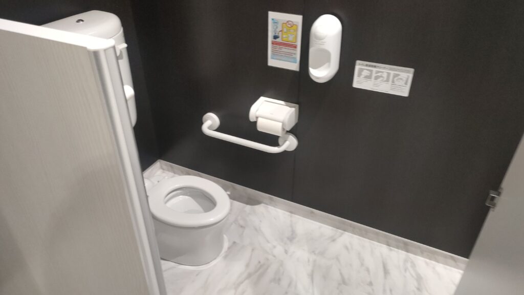 子供用の大便器。