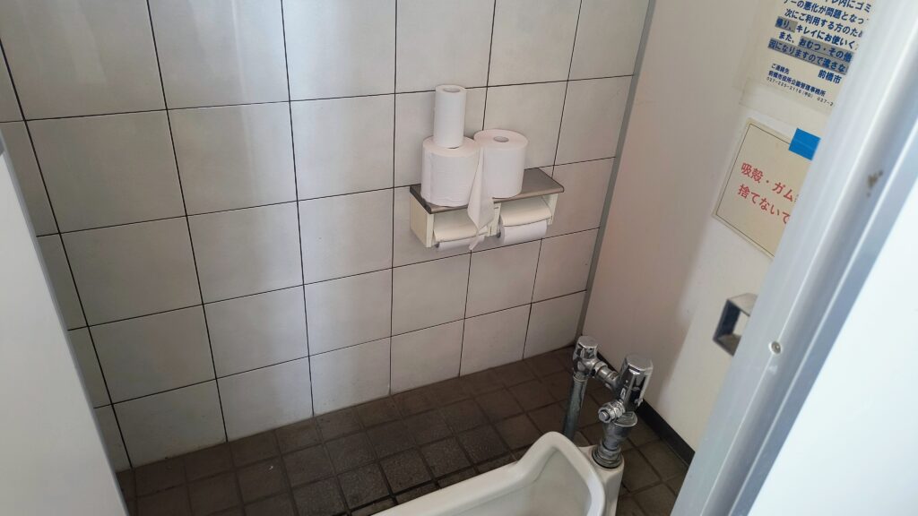 男子トイレ和式