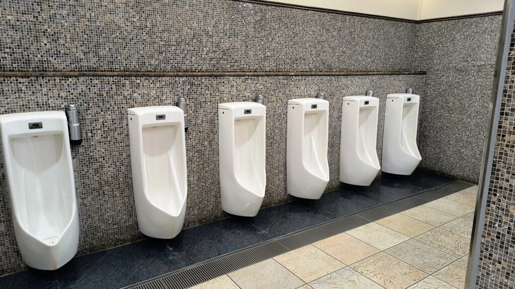 男子トイレ小便器