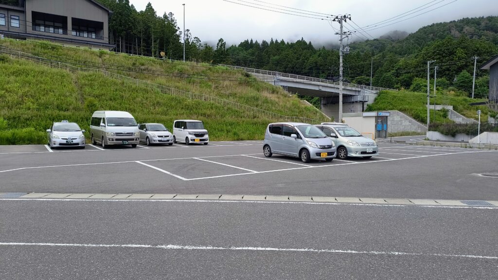 北側駐車場