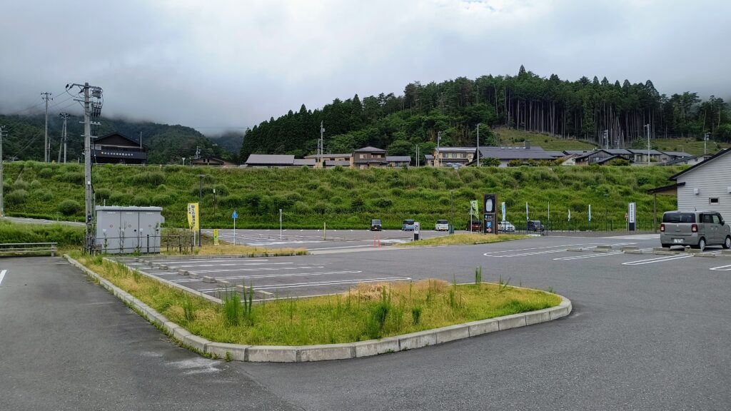 雄勝硯伝統産業会館側(南側)駐車場