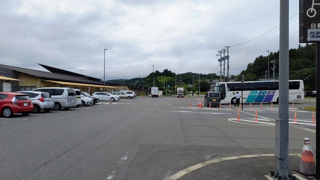商店街側駐車場（駅寄り）の様子