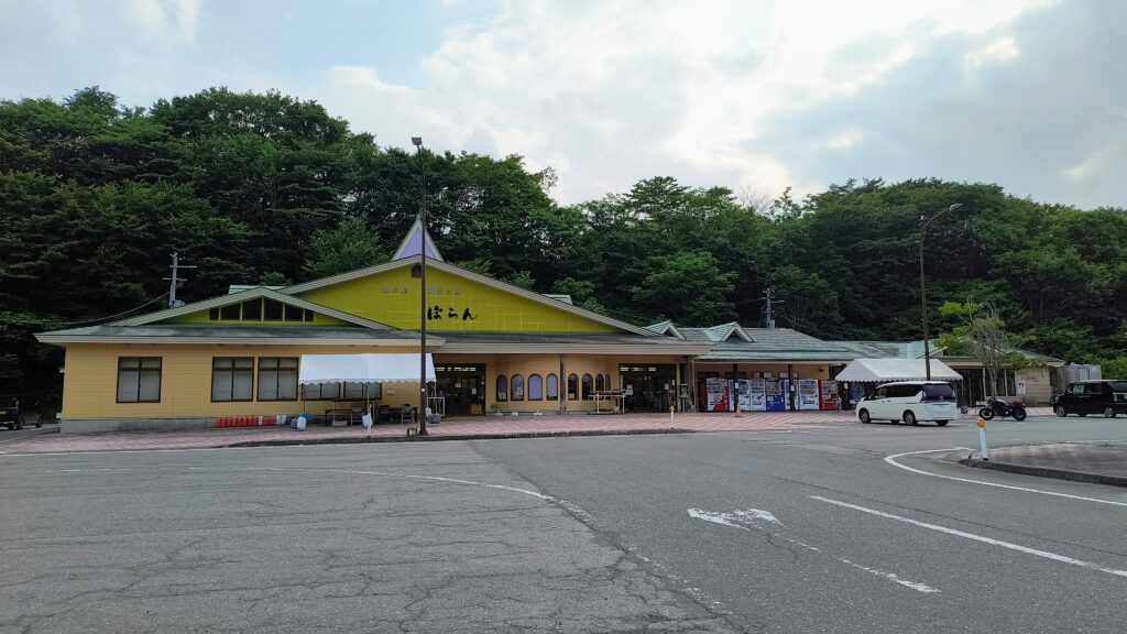←大型車 ➔普通車、路線バス、大型車