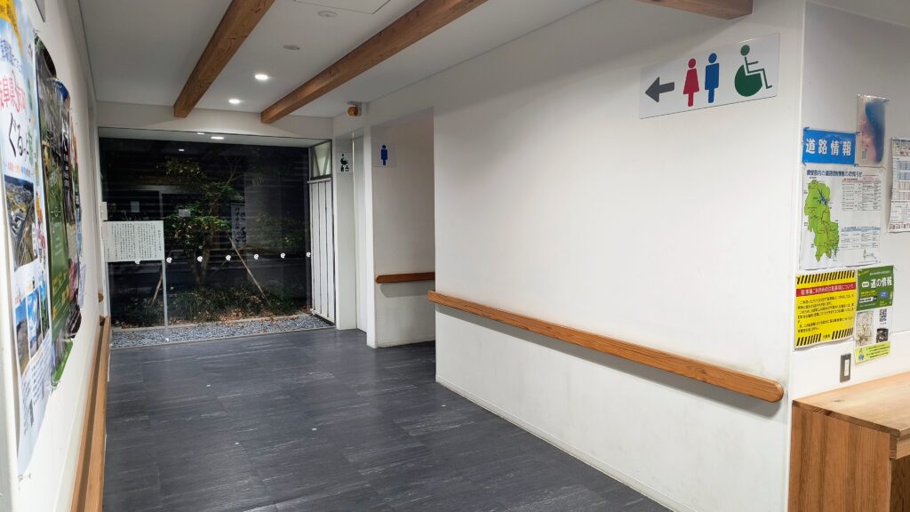トイレ入り口