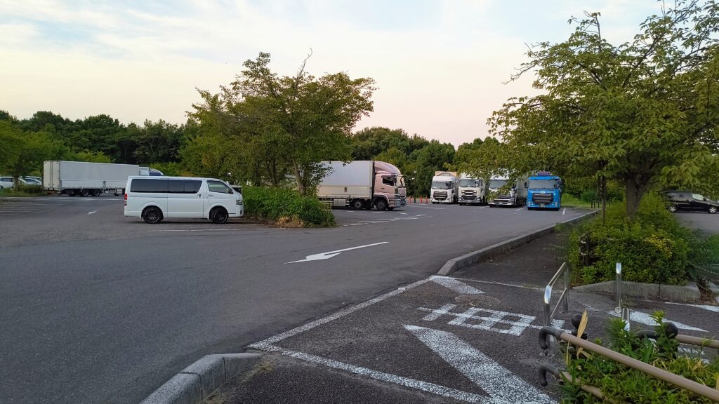 道の駅側駐車場の大型車エリア
