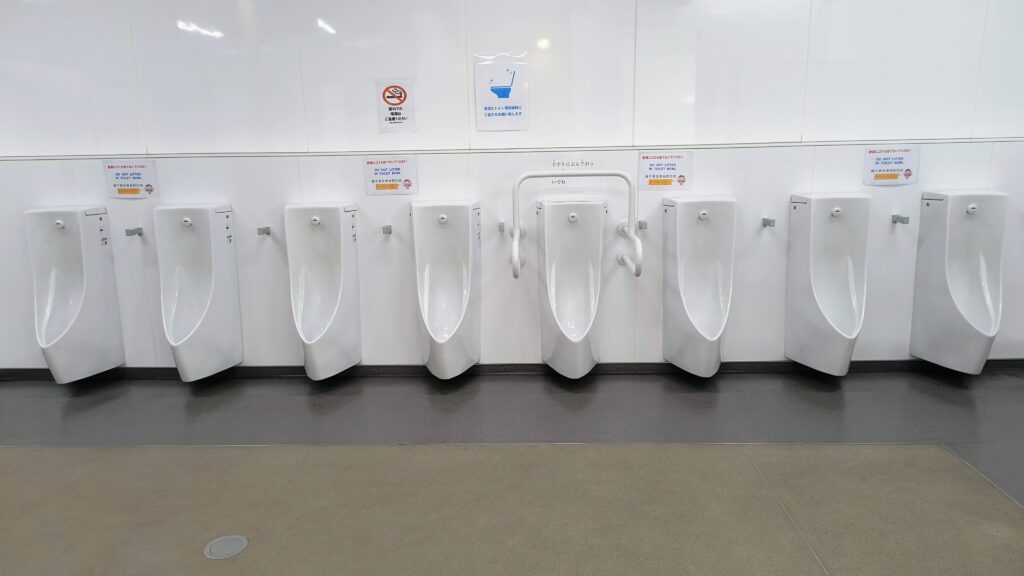 男子トイレ小便器